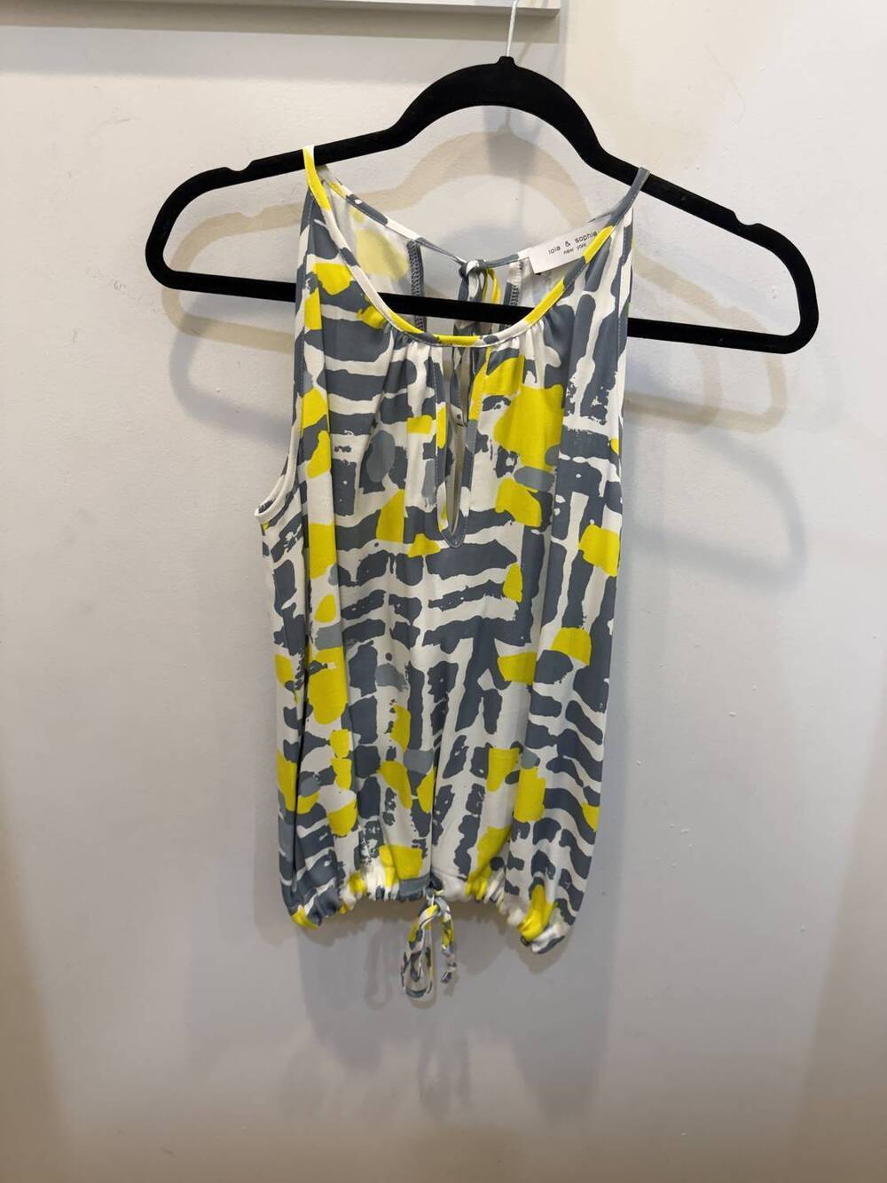 NEW LOLA & SOPHIE women's sleeveless keyhole neck top in grey & yellow